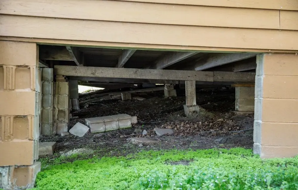 How to Respond to a Flooded Crawl Space - DryForce Restoration How to Respond to a Flooded Crawl Space