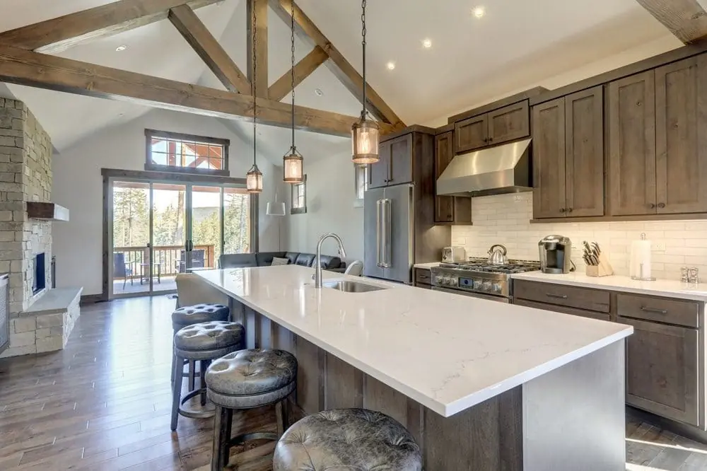 How to Respond to Water-Damaged Wood Beams: 6 Tips and Steps